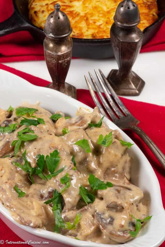 Zurich Style Veal in Cream Sauce (Zurcher